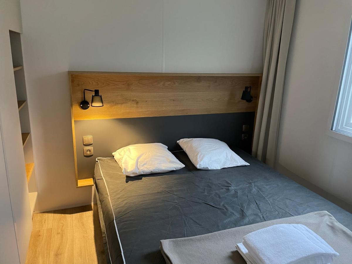 Mobilhome tout confort R10 domaine de lanniron Quimper Extérieur photo