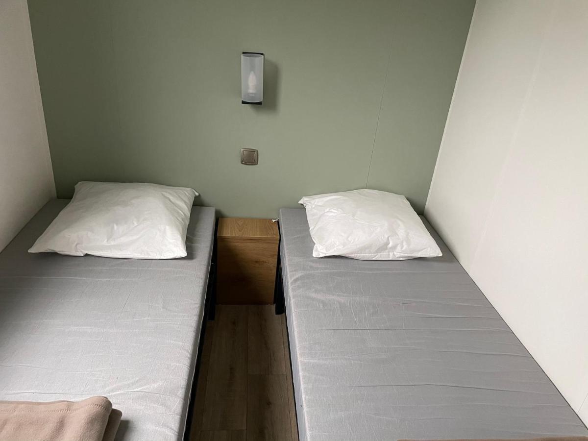 Mobilhome tout confort R10 domaine de lanniron Quimper Extérieur photo